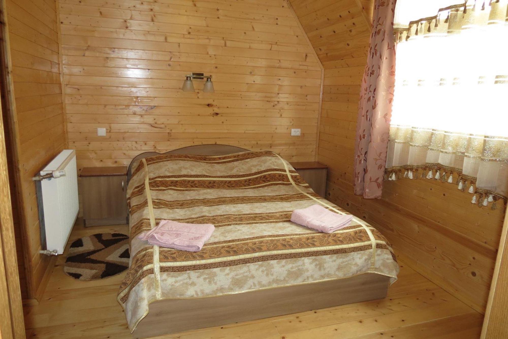 Bilyy Kamin Guest House Tatariv Værelse billede
