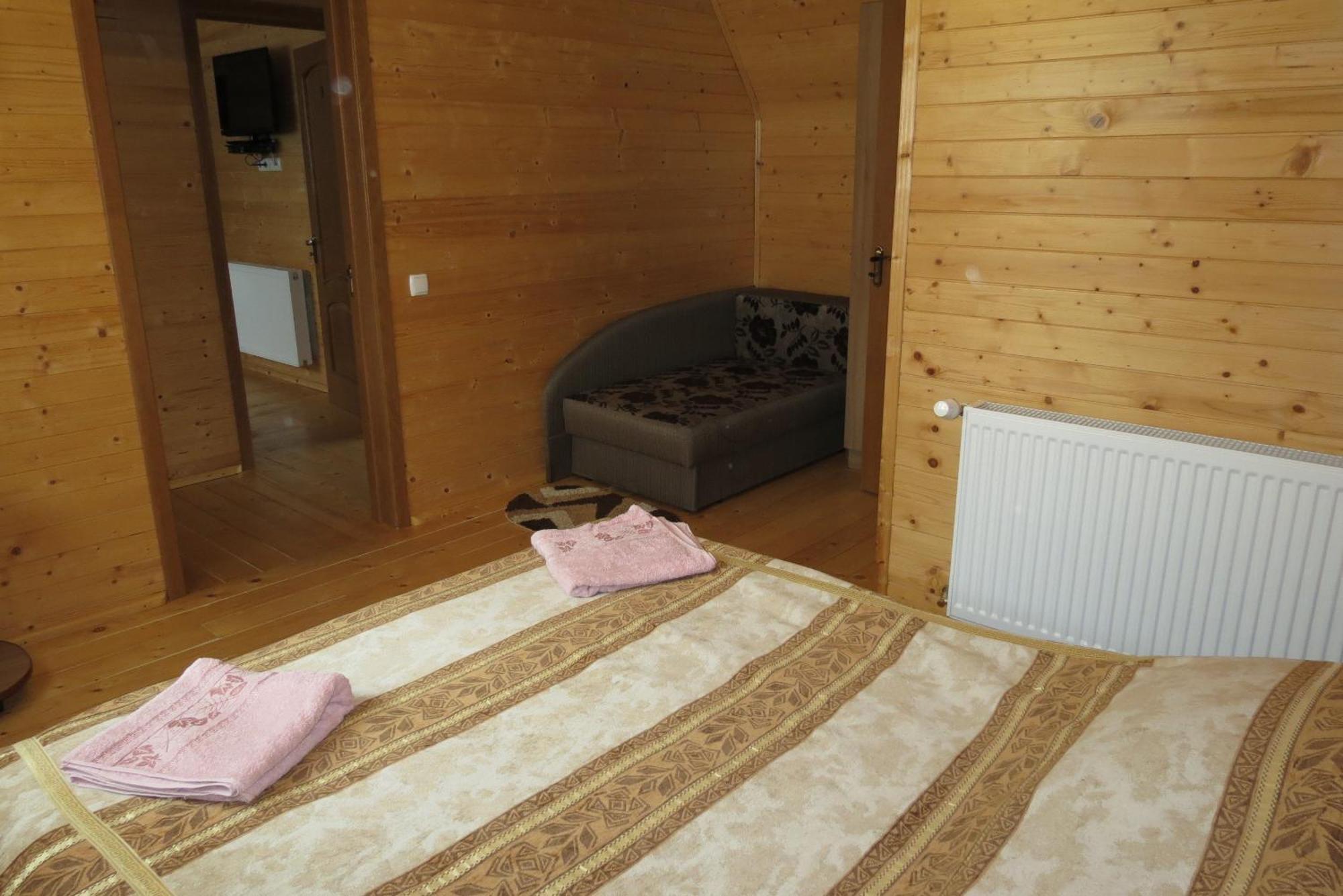 Bilyy Kamin Guest House Tatariv Værelse billede