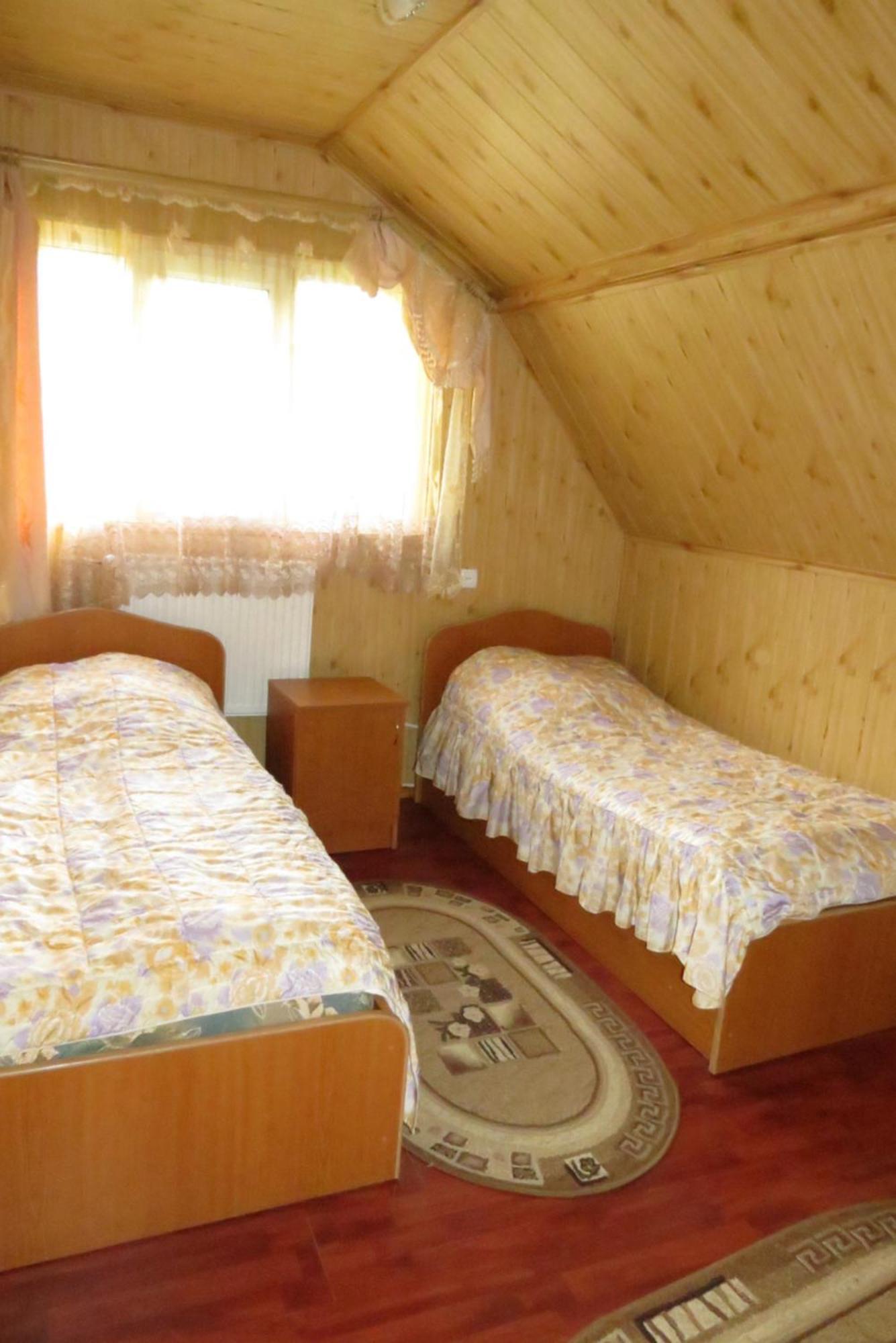 Bilyy Kamin Guest House Tatariv Værelse billede