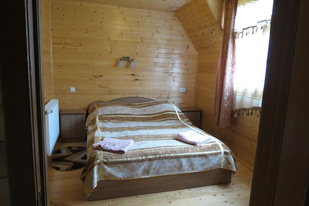 Bilyy Kamin Guest House Tatariv Eksteriør billede