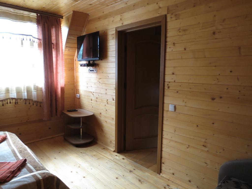 Bilyy Kamin Guest House Tatariv Eksteriør billede