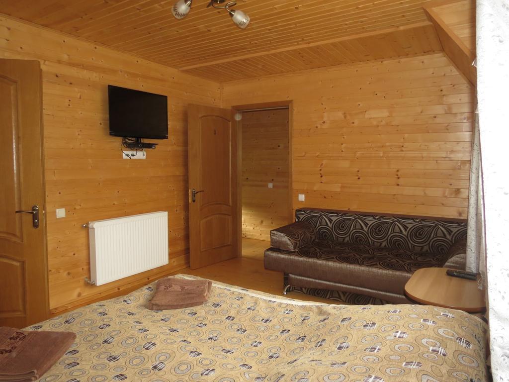 Bilyy Kamin Guest House Tatariv Eksteriør billede